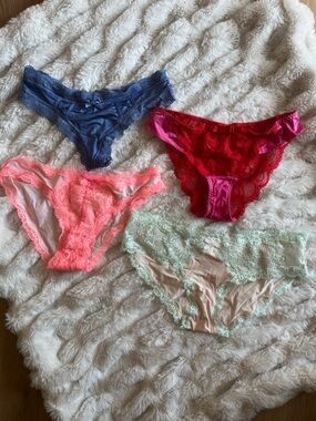 Victoria's Secret Lace Bikini Set NWOT